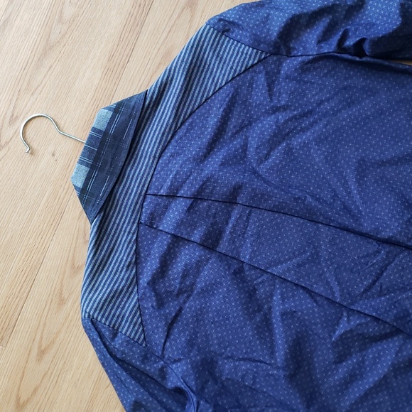 Preenline Button Up Shirt Size Small - Picture 7 of 8